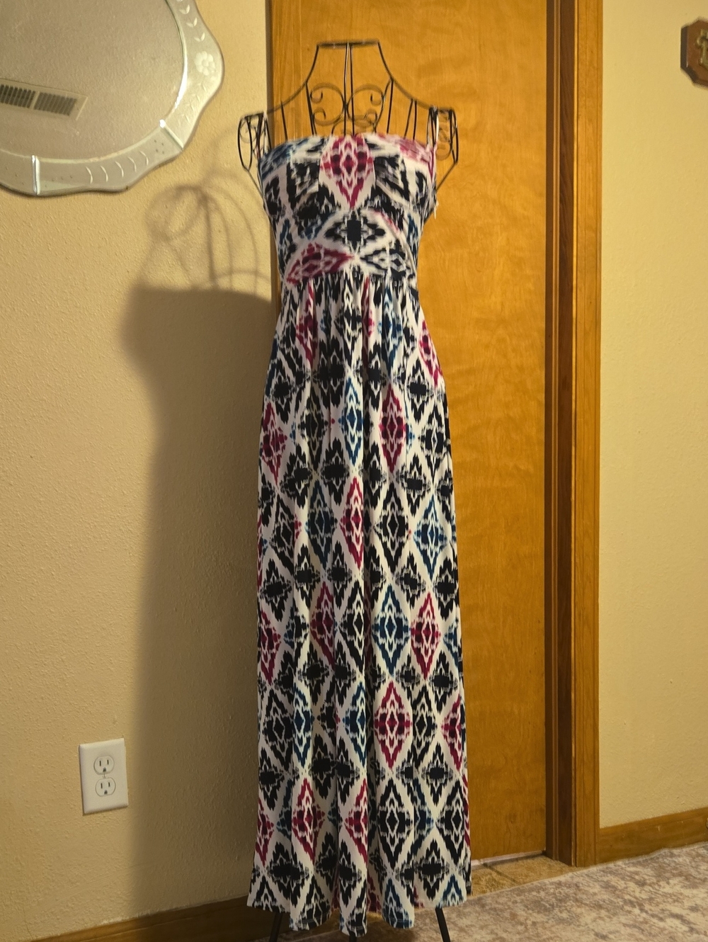 Ann Taylor Strapless Maroon, Navy and Bright Blue Abstract Print Maxi Dress